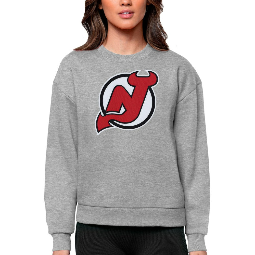New Jersey Devils Antigua Women's Team Logo Victory Crewneck Pullover Sweatshirt - Heather Gray - NHL