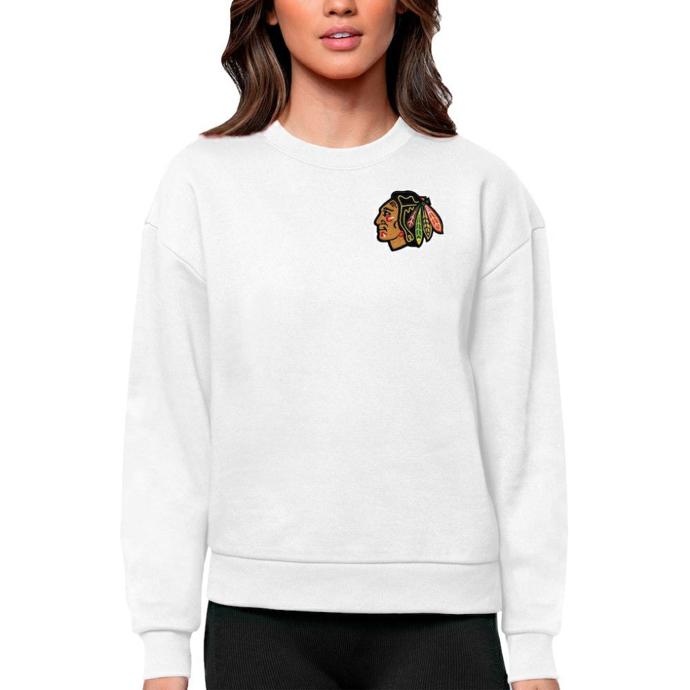 Chicago Blackhawks Antigua Women's Victory Crewneck Pullover Sweatshirt - White - NHL