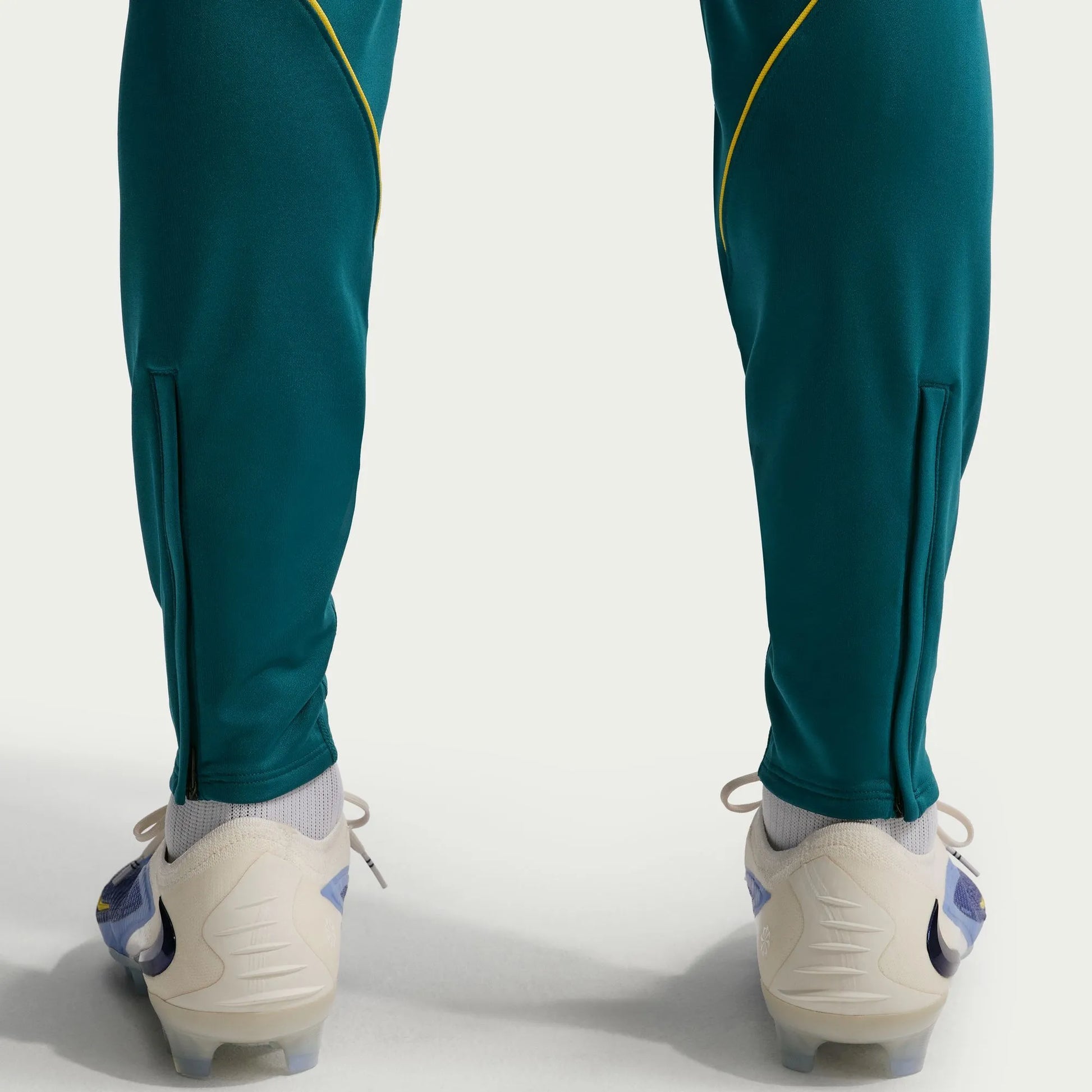 2026-27 Brazil Mens Strike KPZ Pants | Nike